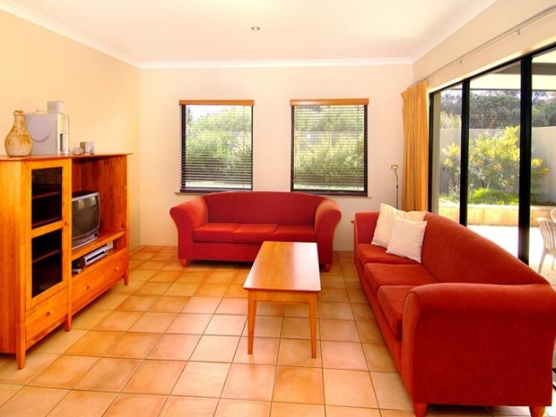 12 Narda Avenue, Prevelly WA 6285