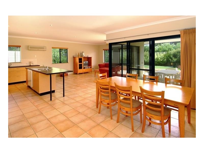 12 Narda Avenue, Prevelly WA 6285