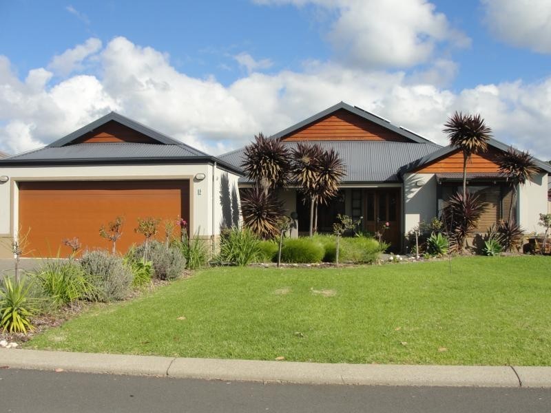 4 Lions Drive, Cowaramup WA 6284