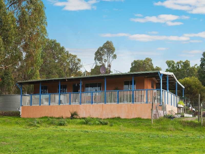 1 Hearn Road, Osmington WA 6285