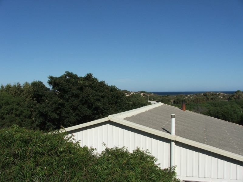 16a Wooredah Crescent, Prevelly WA 6285