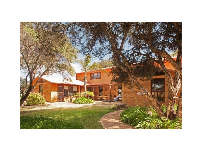 9 Narda Avenue, Prevelly WA 6285