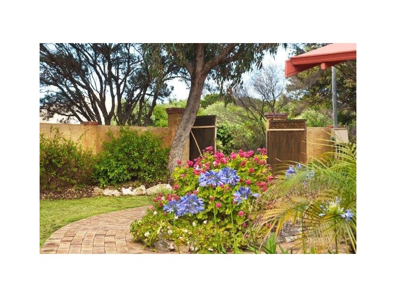 9 Narda Avenue, Prevelly WA 6285