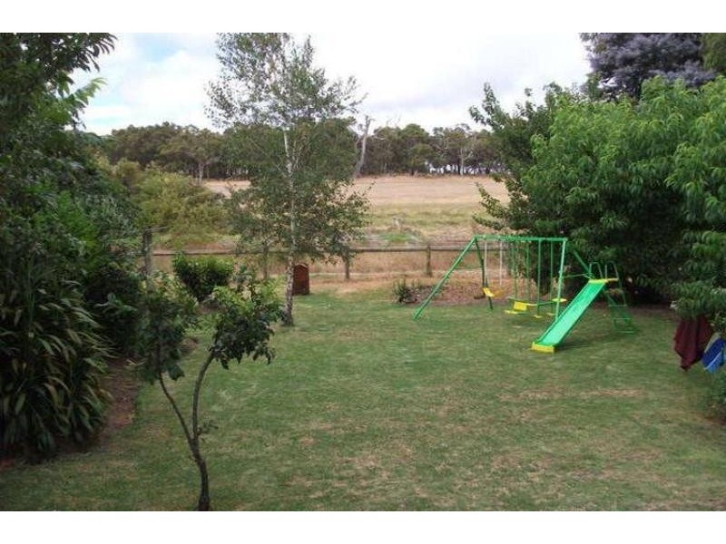 25 Duggan Dr, Cowaramup WA 6284