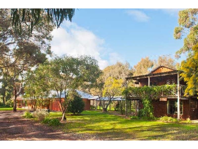33 Horseford Rd, Margaret River WA 6285