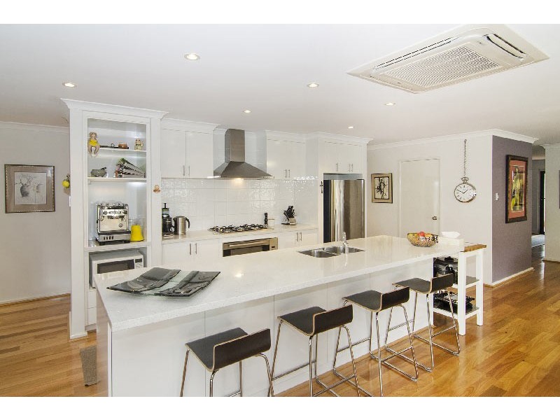 16 Lloyd Loop, Margaret River WA 6285