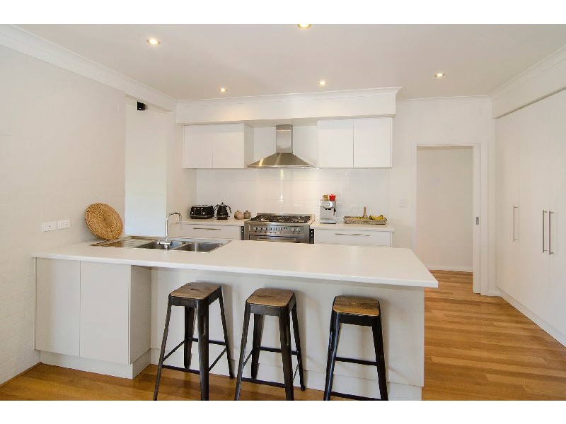 4 Poplar Avenue, Margaret River WA 6285