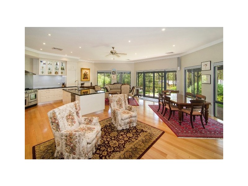 1 Casselton Grove, Margaret River WA 6285