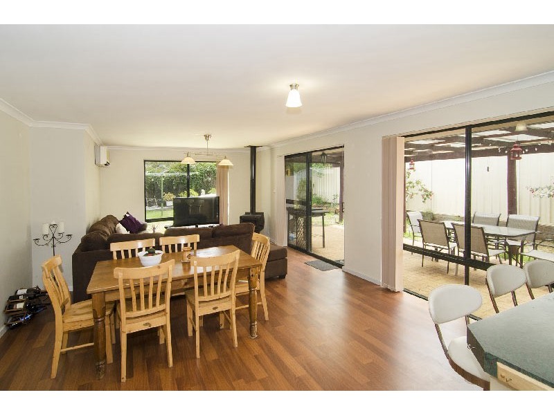 8 Larch Loop, Margaret River WA 6285