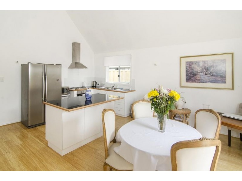 12A Honeyeater Loop, Margaret River WA 6285