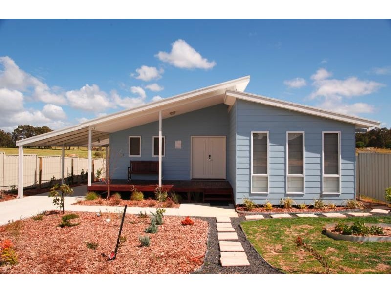 18 Charles Hine Ave, Margaret River WA 6285