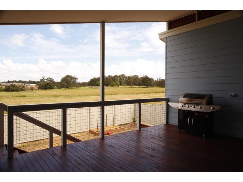 18 Charles Hine Ave, Margaret River WA 6285