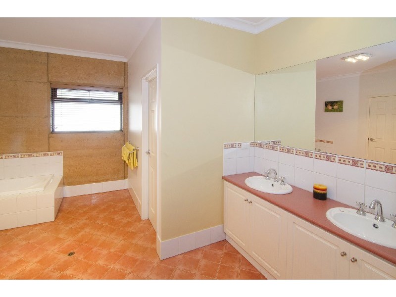 19 Guernsey Gully, Margaret River WA 6285