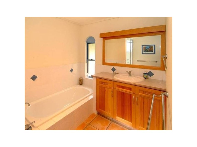 18 Freycinet Way, Gnarabup WA 6285