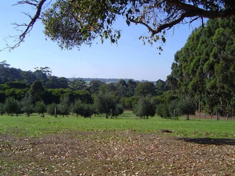 Studio 1/7 Squires Road, Margaret River WA 6285