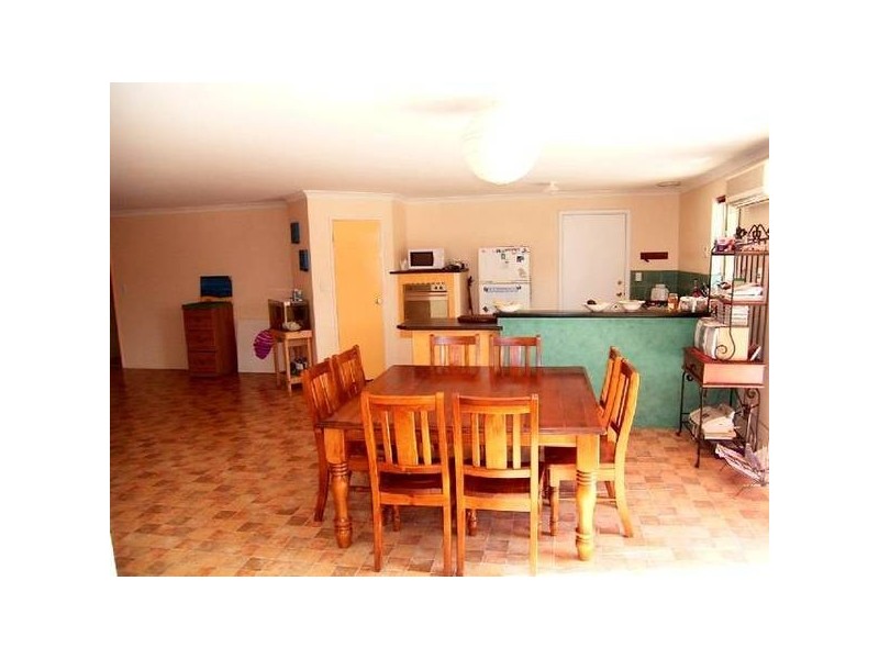 Kunzea Loop, Margaret River WA 6285