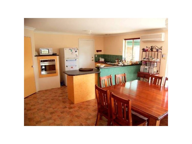 Kunzea Loop, Margaret River WA 6285