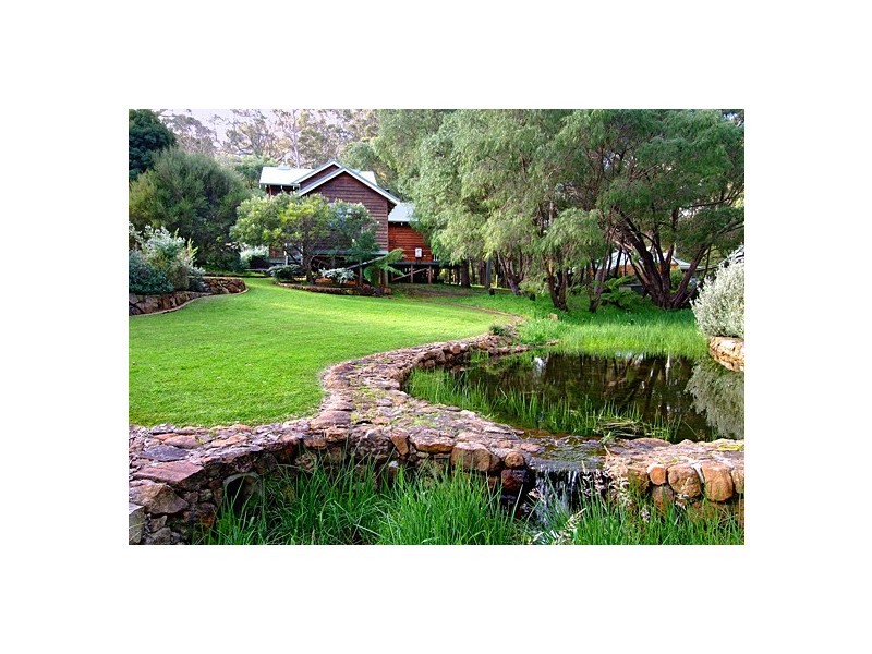 321 & 17 Carters Road, Margaret River WA 6285