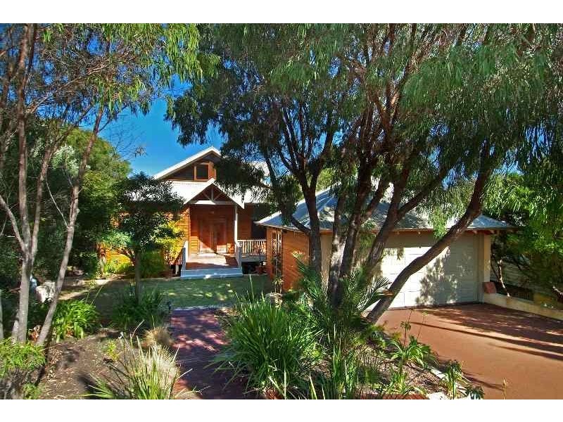 13 Freycinet Way, Gnarabup WA 6285
