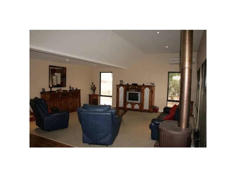 68 Duggan Drive, Cowaramup WA 6284