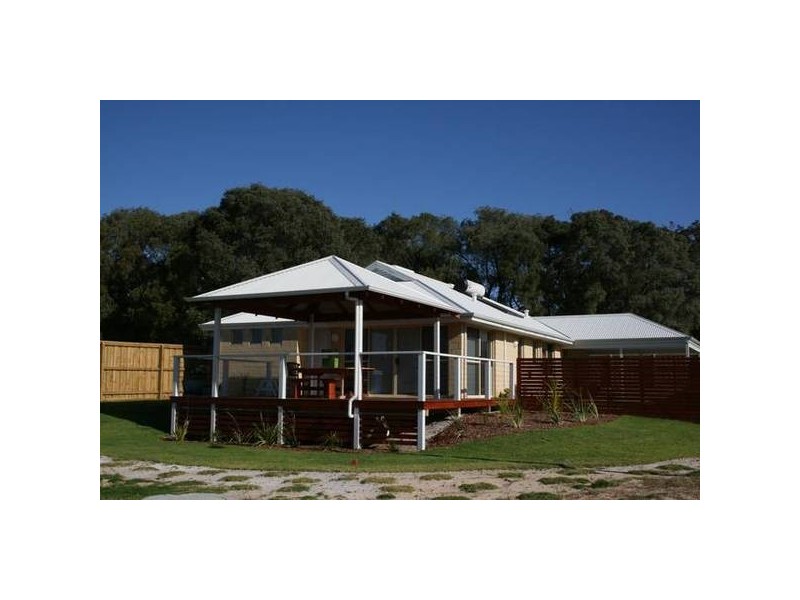 5 Parakeet Rd, Margaret River WA 6285