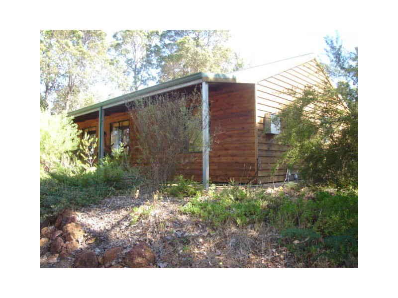 4 Casselton Grove, Margaret River WA 6285