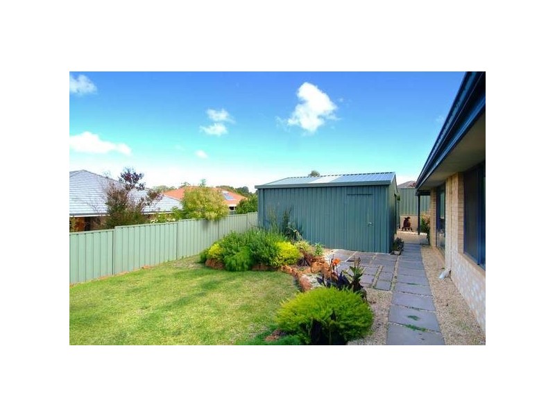 8 Kunzea Loop, Margaret River WA 6285