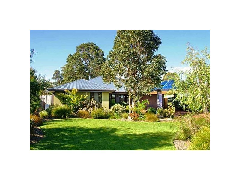 11 Highland View, Margaret River WA 6285