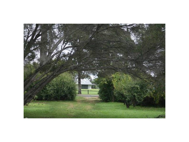 15 Waverley Road, Cowaramup WA 6284