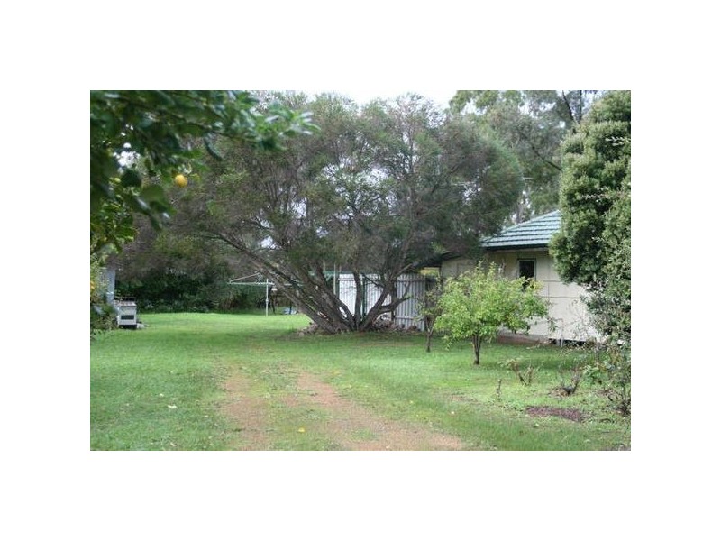15 Waverley Road, Cowaramup WA 6284