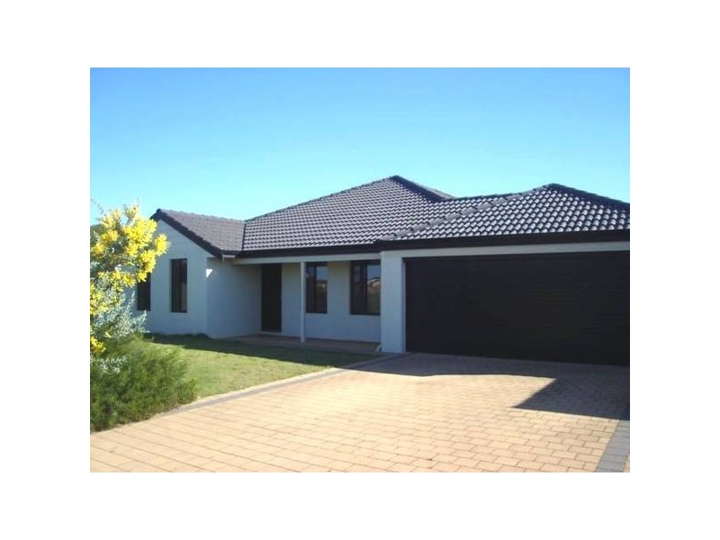 3 Leschenaultia Ave, Margaret River WA 6285