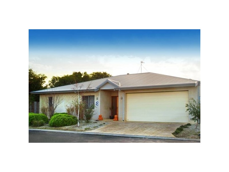 18 Village Green, Margaret River WA 6285
