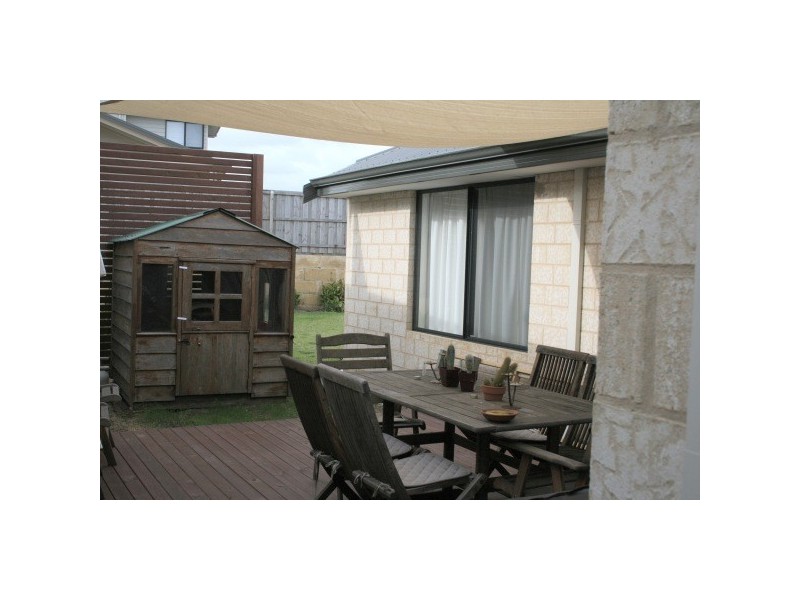 11 Poplar Avenue, Margaret River WA 6285