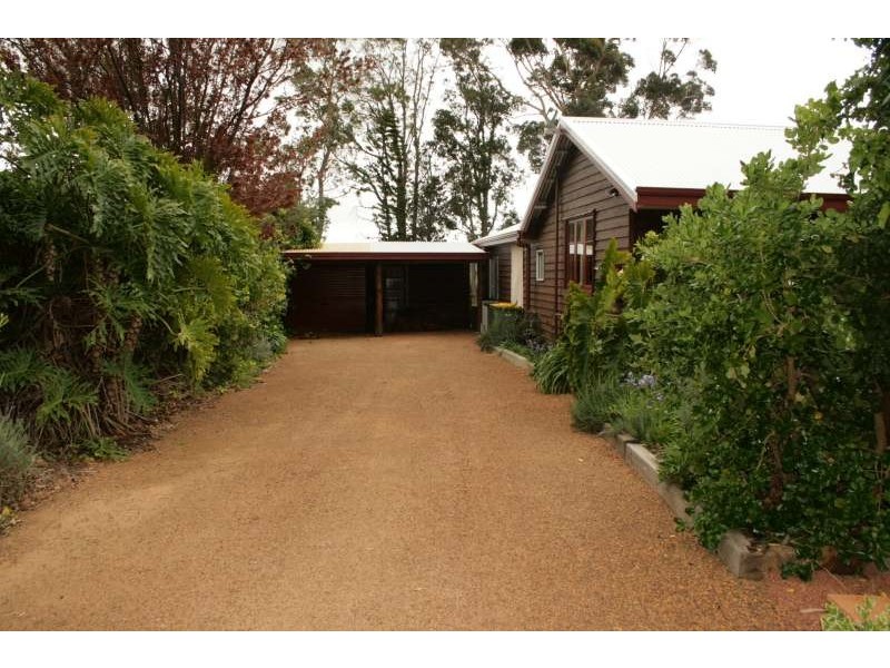 19 Memorial Drive, Cowaramup WA 6284