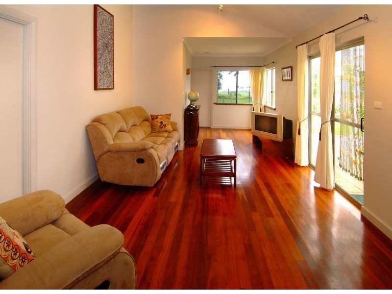 19 Memorial Drive, Cowaramup WA 6284