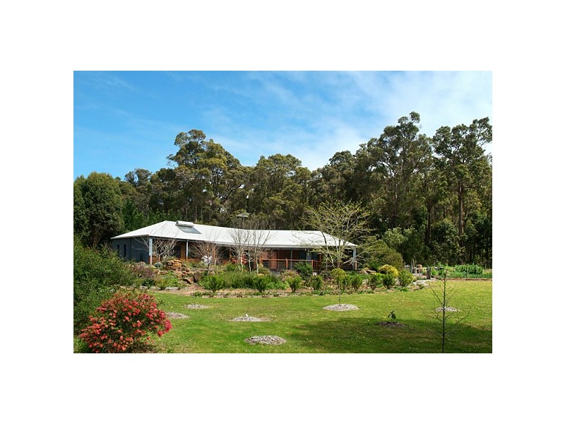 12 Yalgardup Place, Margaret River WA 6285