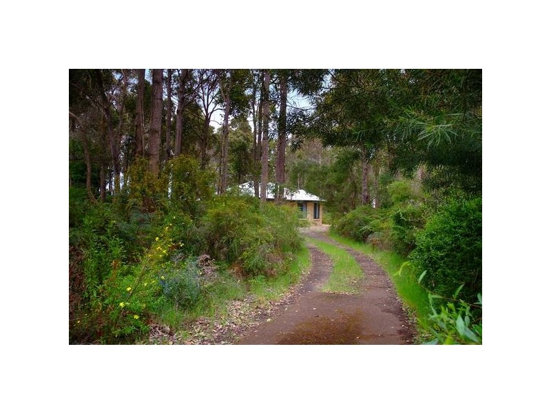 11 Chardonnay Avenue, Margaret River WA 6285