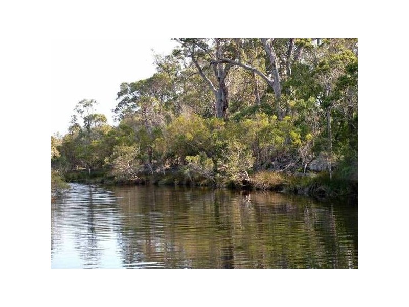 5 Dunkley Close, Molloy Island, Margaret River WA 6285