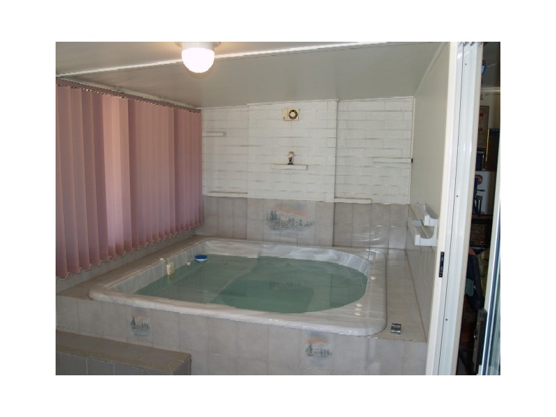 20 Henderson Street, Waikerie SA 5330