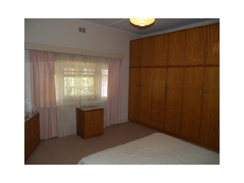 20 Henderson Street, Waikerie SA 5330