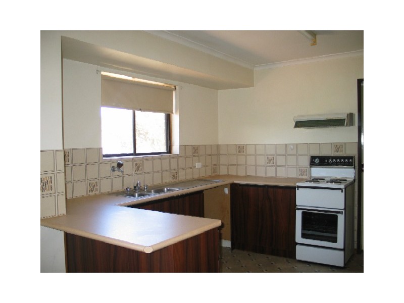 17 Burns Street, Waikerie SA 5330