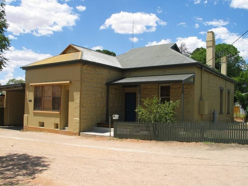 20 Peake Terrace, Waikerie SA 5330