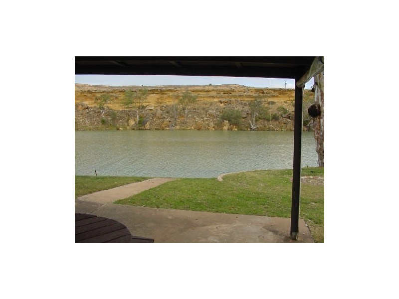 Lot 58 Pelican Point, Morgan SA 5320