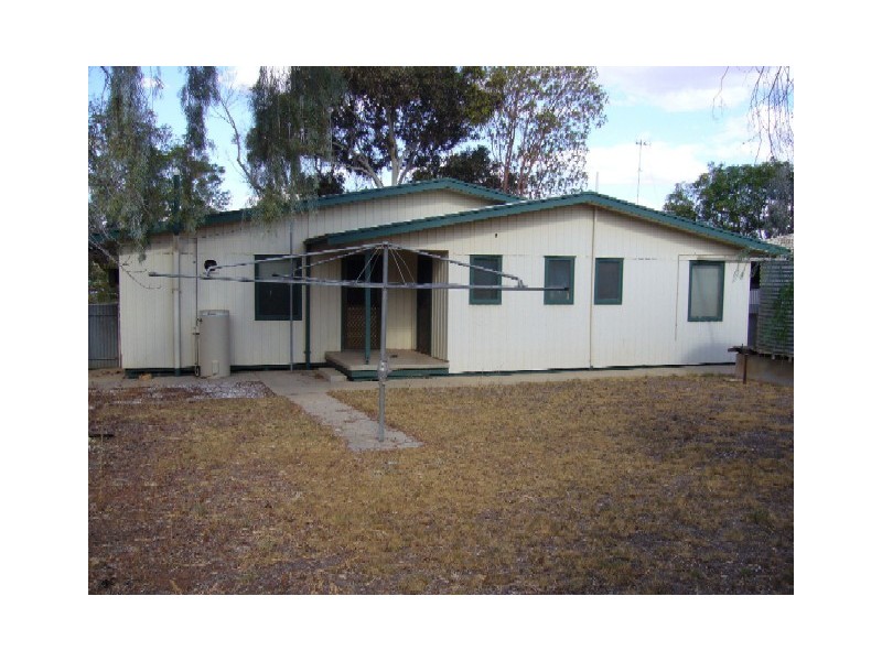4 Strangman Road, Waikerie SA 5330