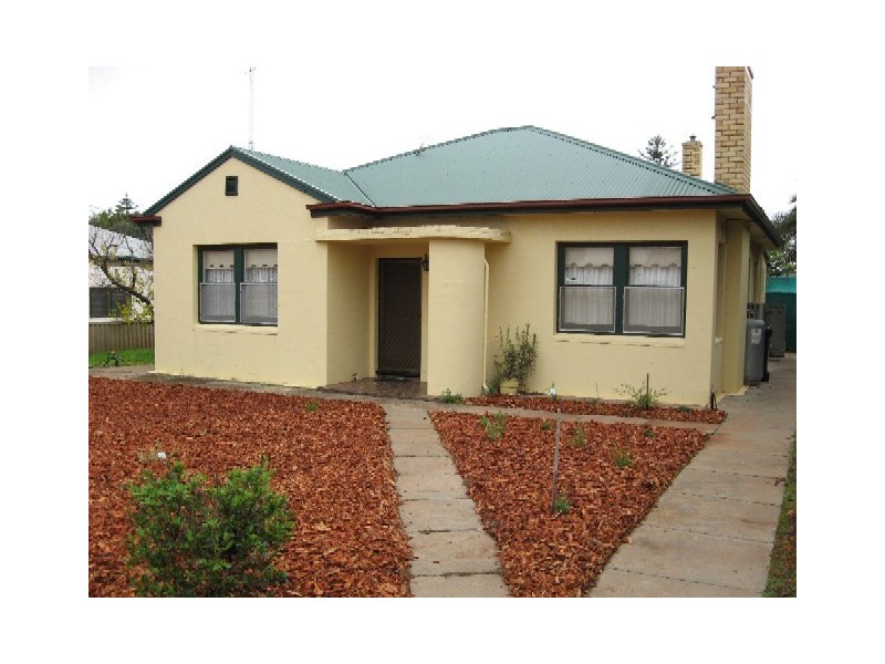 18 Heming Street, Waikerie SA 5330