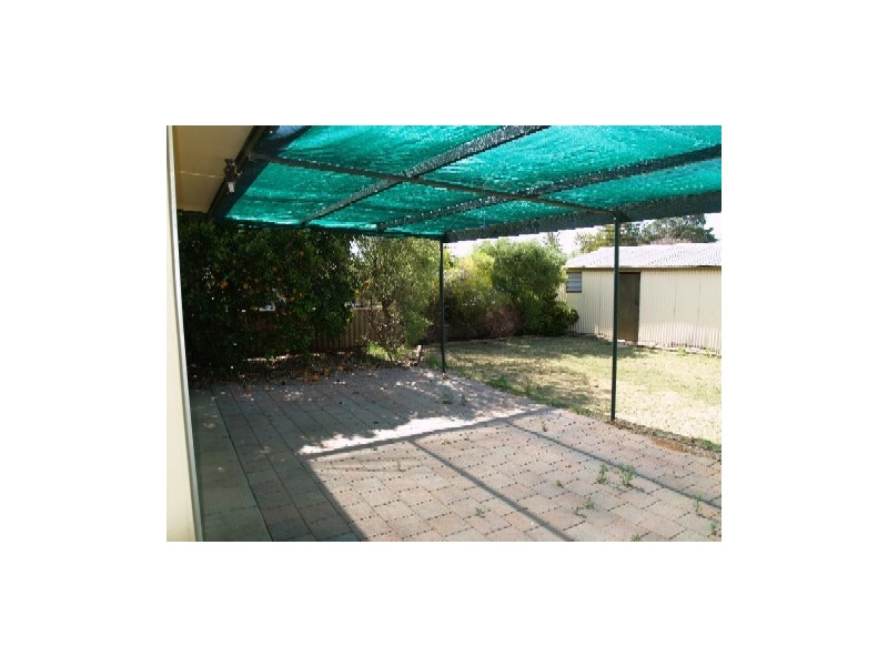 18 Heming Street, Waikerie SA 5330