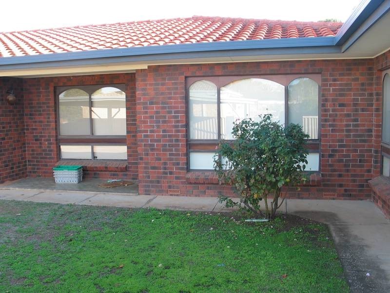 2/48 Lawrie Tce, Waikerie SA 5330