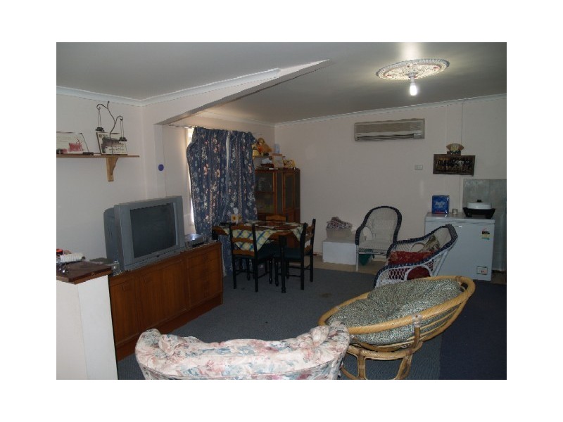 16 Ackland Street, Blanchetown SA 5357