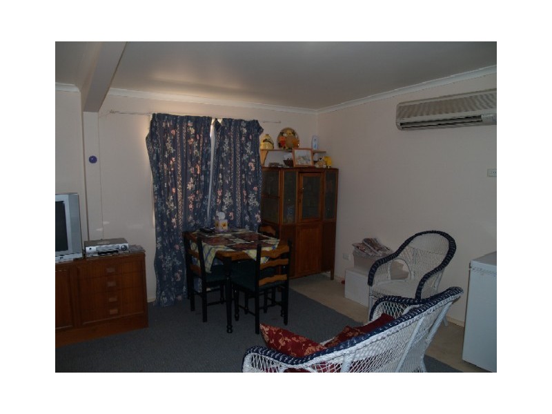 16 Ackland Street, Blanchetown SA 5357