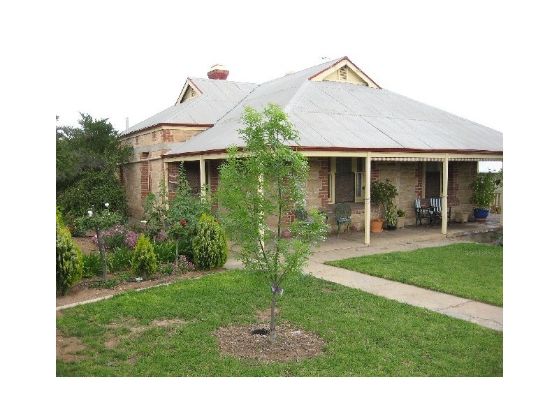 1 Henderson Street, Waikerie SA 5330